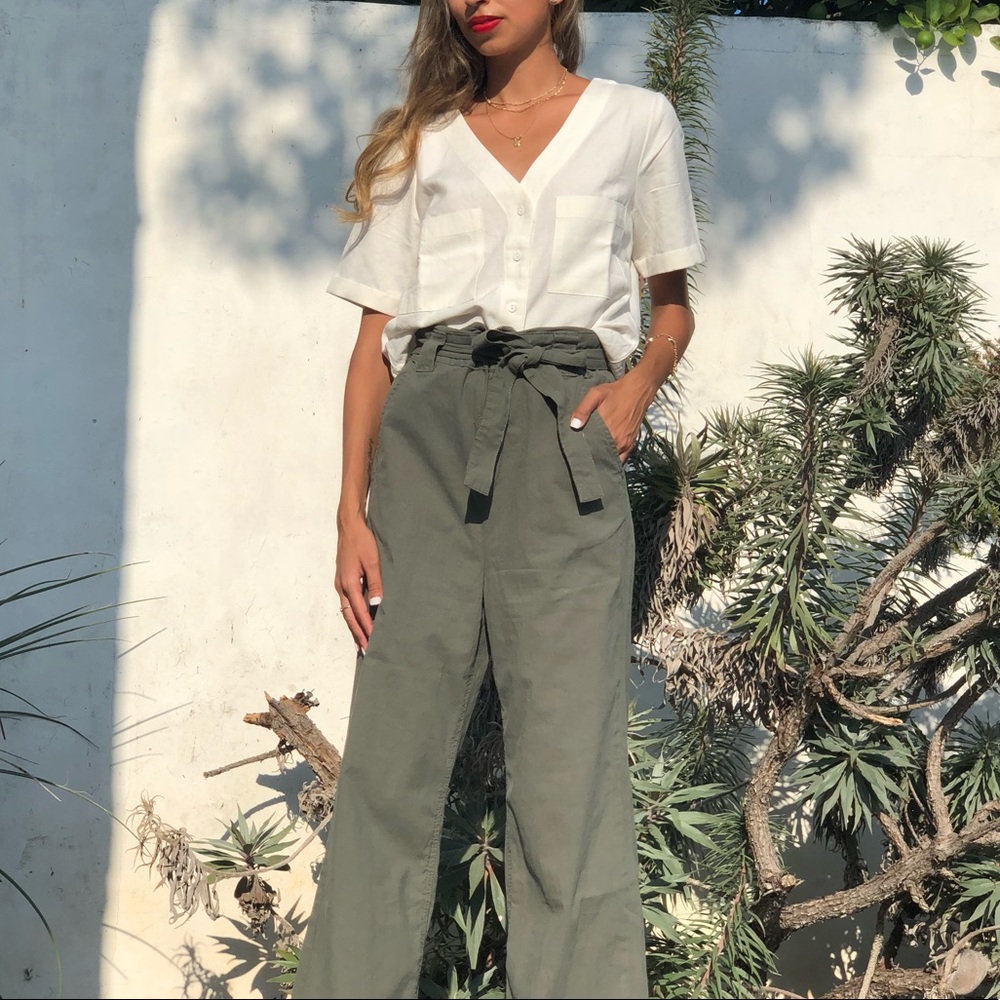 NEW:  Off White Button Down Crop Top - Picture 5 of 5